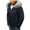Stylová pánská zimní bunda tmavomodré barvy s odnímatelnou kožešinou na kapuci