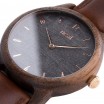 Náramkové dřevěné dámské hodinky v šedé barvě