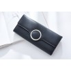 Elegantní dámská peněženka černé barvy s kruhovou přezkou
