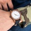 Náramkové pánské dřevěné hodinky s bílým ciferníkem