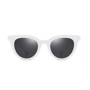 Bílé stylové brýle sluneční