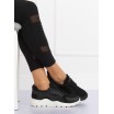 Černá dámská sportovní obuv s bílou podrážkou