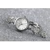 Elegantní dámské stříbrné hodinky s kamínky na řemínku