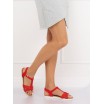 Červené dámské sandály se zapínáním kolem kotníku a nízké podrážce