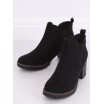 Zateplené dámské kotníkové boty na platformě černé barvy