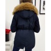Granátově modrá dámská zimní bunda parka s kožešinovou kapucí