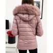 Dámská zimní bunda s kožešinou v růžové barvě