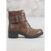 Hněd&eacute; podzimn&iacute; boty s ozdobn&yacute;mi přezkami pro d&aacute;my