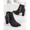 Stylové dámské boty na zimu v černé barvě