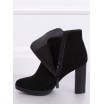 Vysoké dámské kotníkové boty v černé barvě