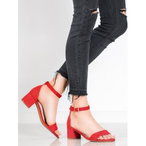 Moderní dámské sandály v červené barvě na nízkém podpatku