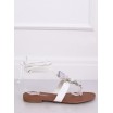 Dámské sandály na nízkém podpatku v bílé barvě