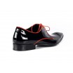 Elegantní pánské kožené boty COMODO E SANO černé barvy s červenými tkaničkami