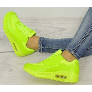 Dámská neonová sportovní obuv se šňůrkami v zelené barvě