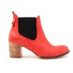Kožené dámské boty na podpatku červené barvy