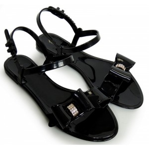 Černé dámské sandály na nízké podrážce s mašlí