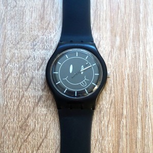 Silikonové černé hodinky se smajlíkem