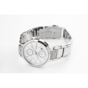 Kvalitní dámské hodinky stříbrné