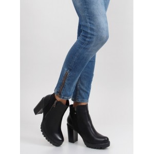 Černé dámské kotníkové boty na vysokém podpatku