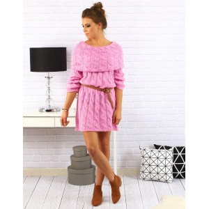 Dámské hrubé pletené šaty nad kolena s dlouhým rukávem v růžové barvě s hnědým páskem