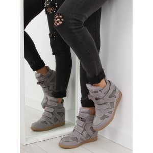 Semišové dámské kotníkové boty na suchý zip šedé barvy
