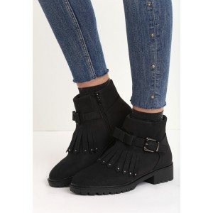 Kotníkové dámské boty černé barvy s mašličkou a třásněmi