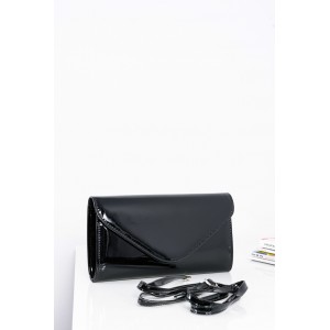 Klasická dámská lakovaná kabelka černé barvy s nastavitelným ramínkem