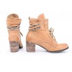 Kožené dámské boty pískové barvy na vysokým podpatku