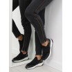 Komfortní černá dámská sportovní obuv z prodyšného materiálu