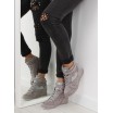 Sportovní šedé dámské kotníkové boty na plném podpatku s tkaničkami