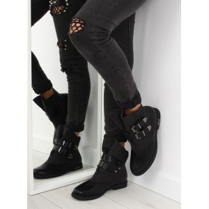 Černé zateplené dámské boty na zimu s přezkami