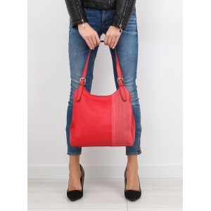 Jednoduchá dámská kabelka červené barvy s nastavitelným páskem