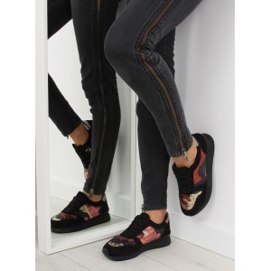 Černá dámská sportovní obuv s barevným lesklým vzorem