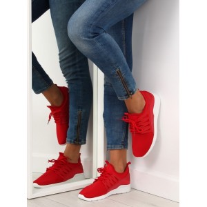 Sportovní obuv červená s bílou podrážkou
