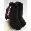 Černé dámské kotníkové boty na hrubém podpatku a zipem