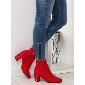 Semišové červené dámské boty s vybíjením podpatkem