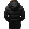 Moderní černá bunda na zimu originálního střihu a designu s kapucí