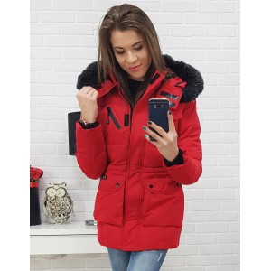 Sportovní dámská červená zimní bunda s bohatou kožešinovou kapucí